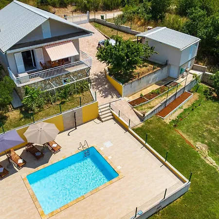 Pet Friendly In Murvica Gornja * Njegus