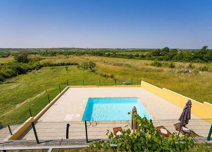 Pet Friendly In Murvica Gornja